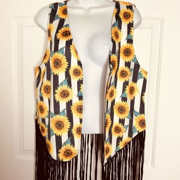 CRAZY TRAIN Sunflower Boho Fringe Vest Halloween M - Picture 5 of 12